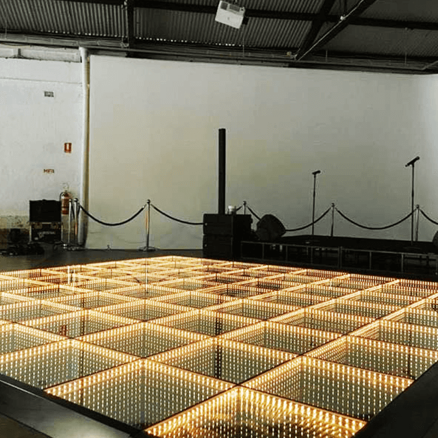Espejo 3d portátil Imán inalámbrico LED Pista de baile